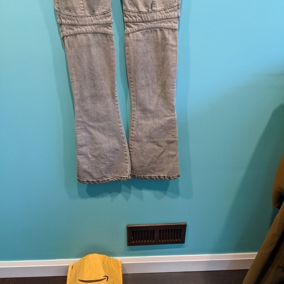 BALMAIN jeans size 8(40) BNWT - Picture 2 of 9